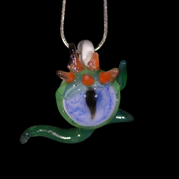 pendentif eyes dragon loo