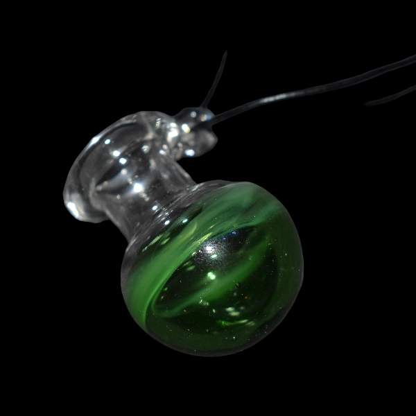 pendentif fiole verte