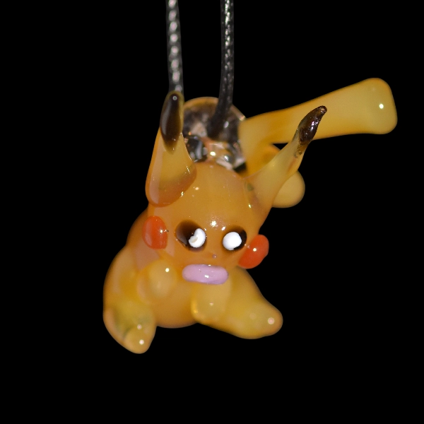 pendentif pikachu