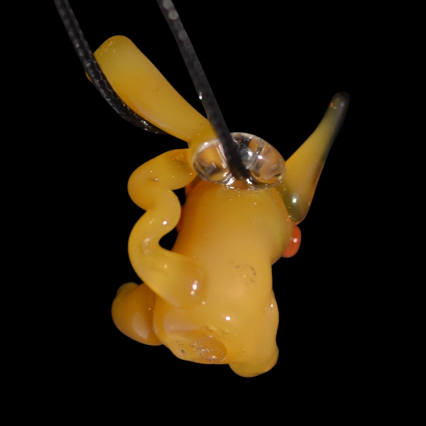 pendentif pikachu