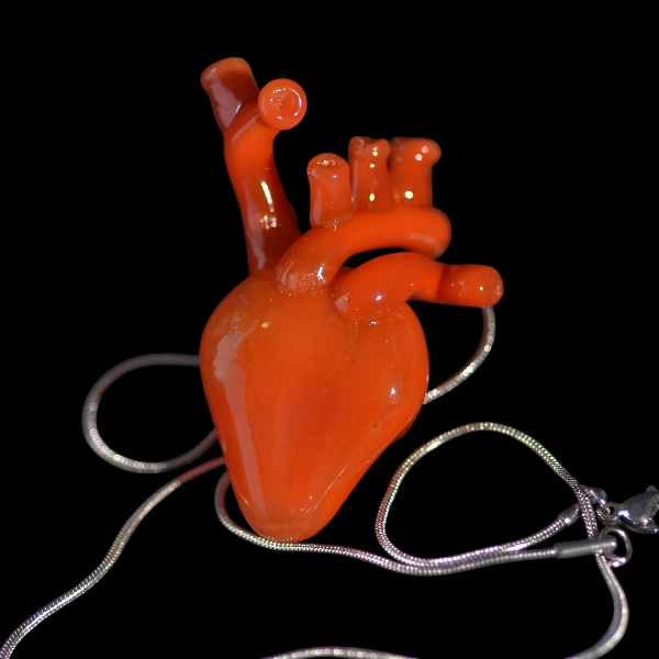 pendentif coeur rouge