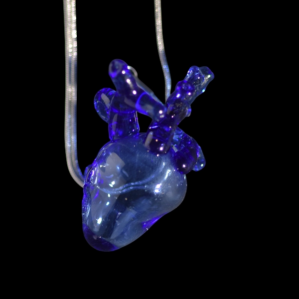 pendentif coeur bleu