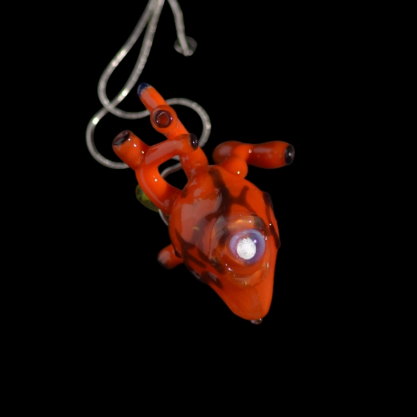 pendentif heart demon