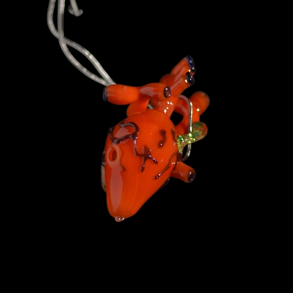 pendentif heart demon