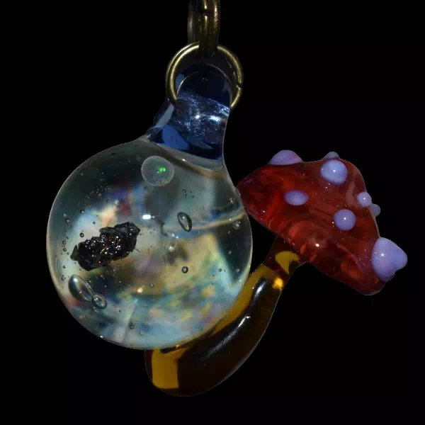Pendentif en verre - galaxy champignon 2