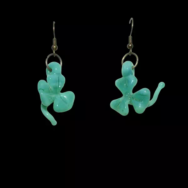 Boucles d'oreilles en verre trèfle o
