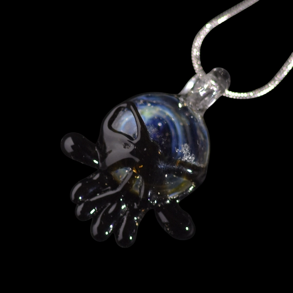 Pendentif en verre - crâne de l'espace